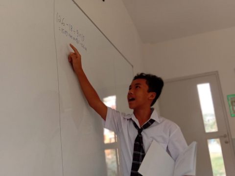 Belajar Matematika Dengan Menggunakan Metode Guide Discovery Learning