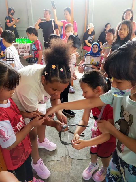 Kegiatan Family Gathering Sekolah Umum Surya Bangsa Palem Semi